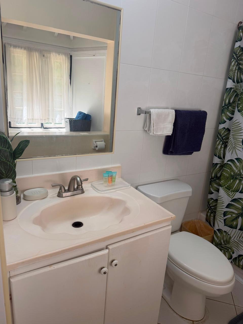 Bathroom — Private apartment